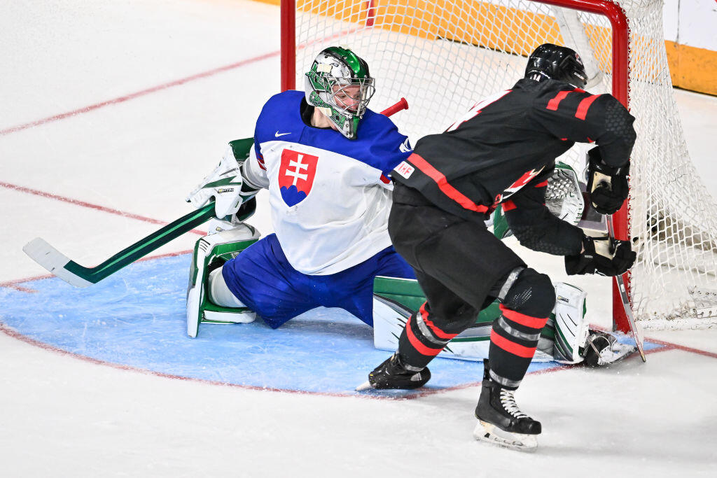 Slovenský brankár Adam Gajan na juniorskom šampionáte čaroval a zaslúžene získal ocenenie najlepšieho brankára turnaja.