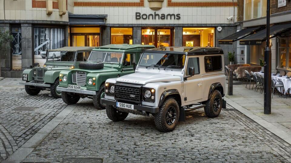 Land Rover Defender