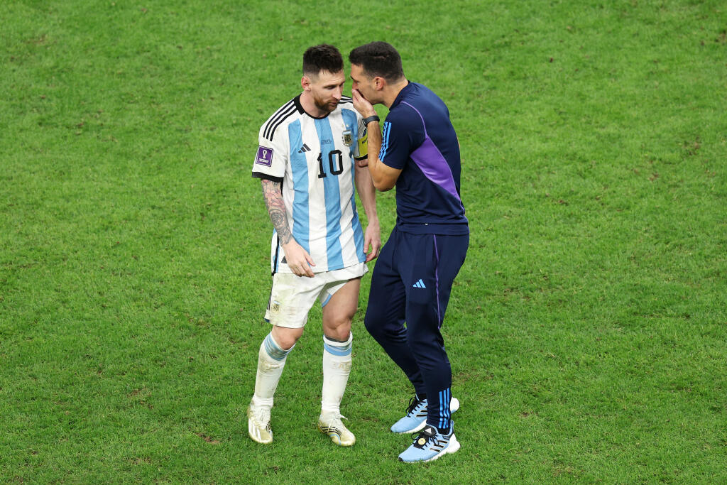 Lionel Scaloni a Lionel Messi.