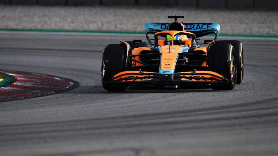 Najrýchlejším monopostom v prvým deň testov bol McLaren Landa Norrisa.