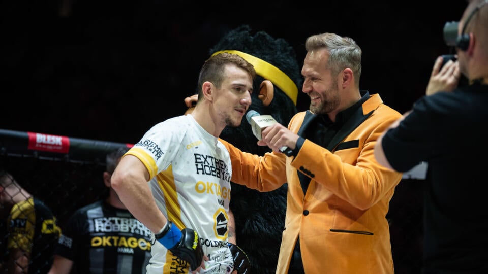 Mma Je Aj O Sou Medialna S Anka Jakub Stafek Za Tonov Vondrackovej Uspal Slovaka Benka