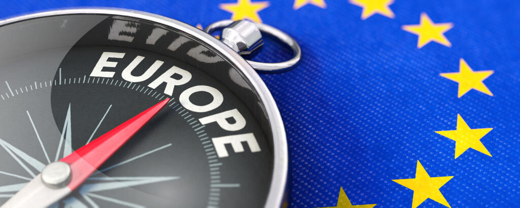 3d,Illustration,,Compass,Needle,Towards,Europe