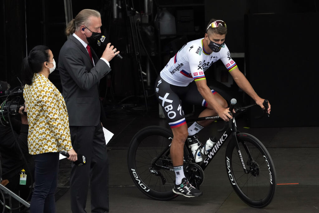 Slovenský cyklista Peter Sagan z tímu BORA-hansgrohe počas predstavenia tímov pred sobotňajším štartom 108. edície legendárnych cyklistických pretekov Tour de France v Breste vo štvrtok 24. júna 2021.