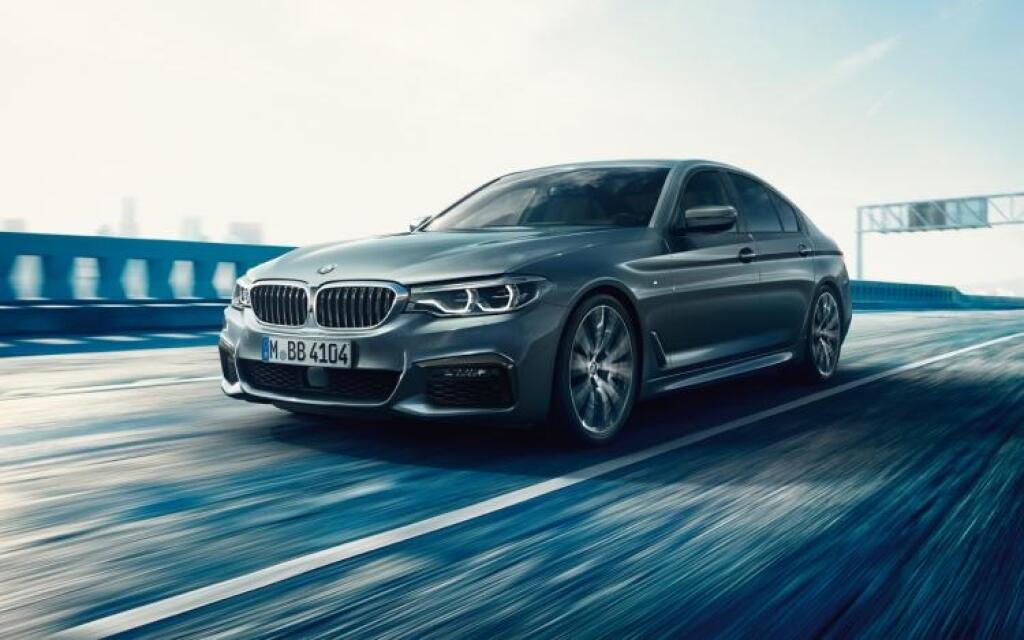 BMW 540i xDrive verzus
Mercedes-Benz E 400 4Matic