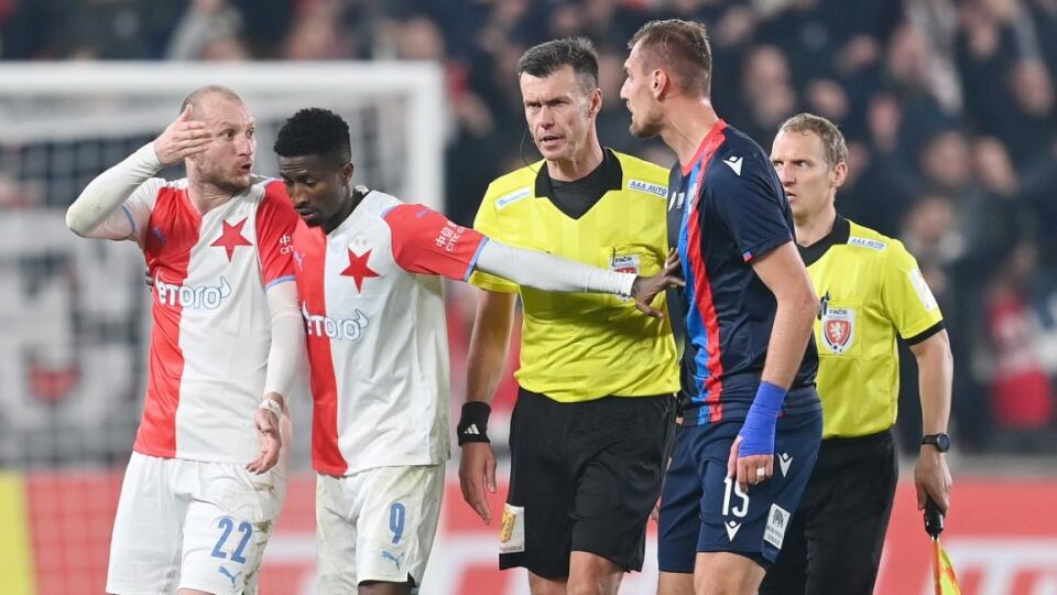 Michael Krmenčík v zápase proti svojmu bývalému klubu.
