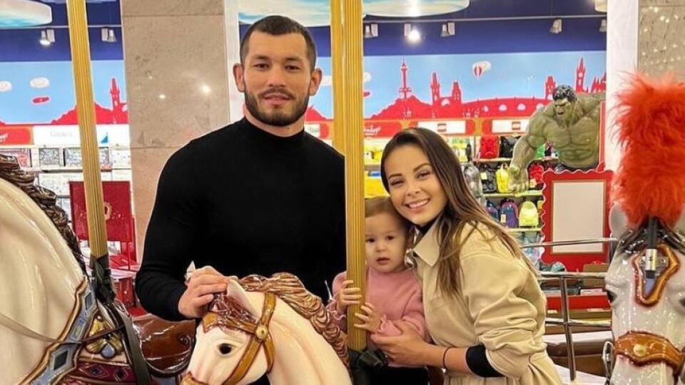 Monika strávila deň s Makhmudom a Ruminkou, na ktorej vyzerá opäť šťastne.