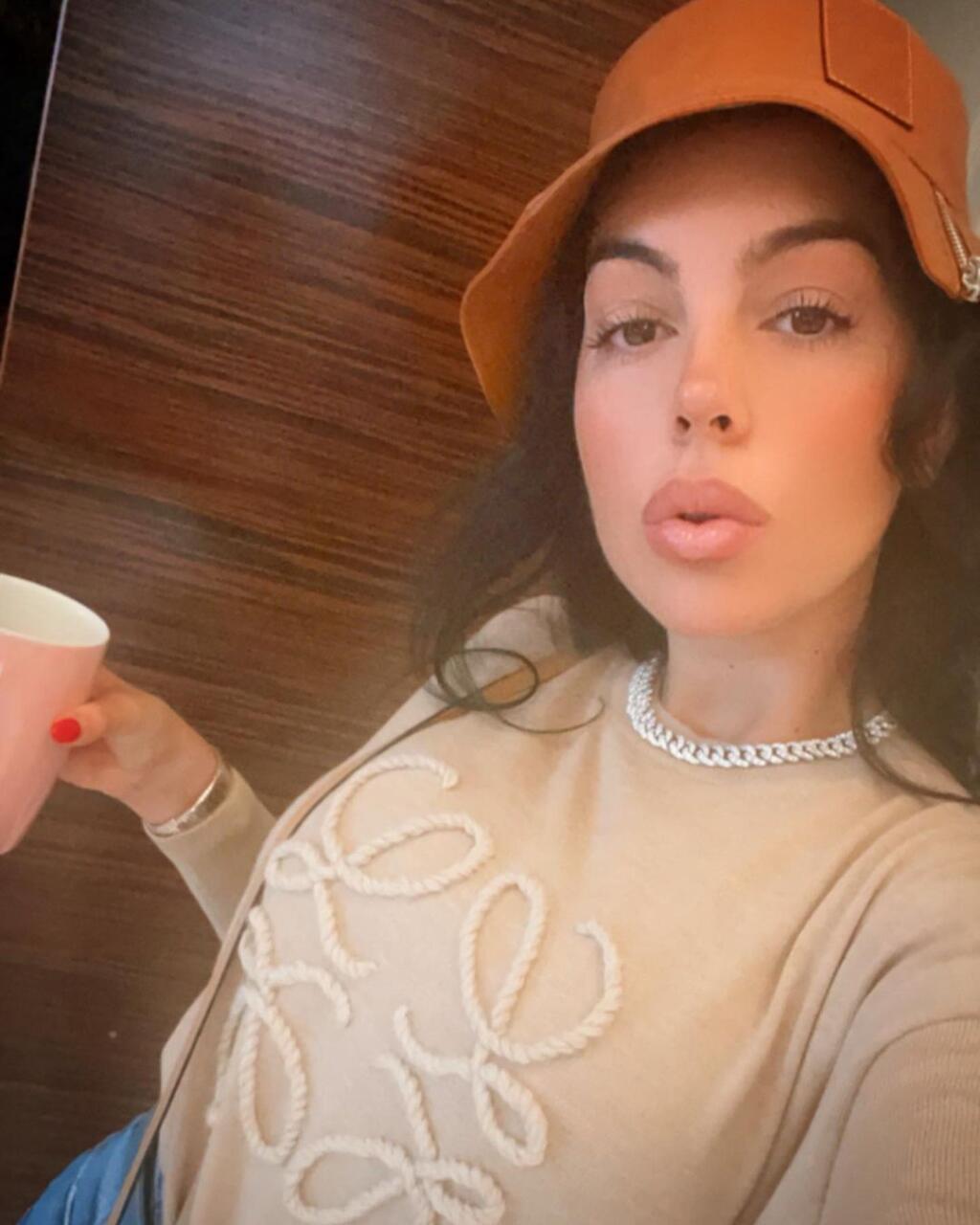 Polovička Cristiana Ronalda Georgina Rodríguez je zavalená luxusom.