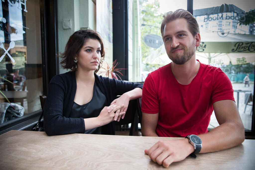 Samuel Tomeček a Celeste Buckingham