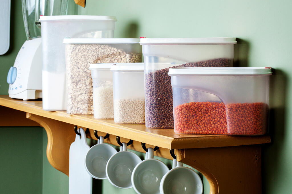 Plastic,Containers,Filled,With,Cereals,(buckwheat,,Oatmeal,,Lentils,,Flour),Are