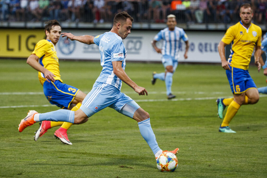 Na snímke Dejan Dražič počas zápasu 1.kola Fortuna Ligy medzi nováčikom FK Pohronie a úradujúcim majstrom ŠK Slovan Bratislava.