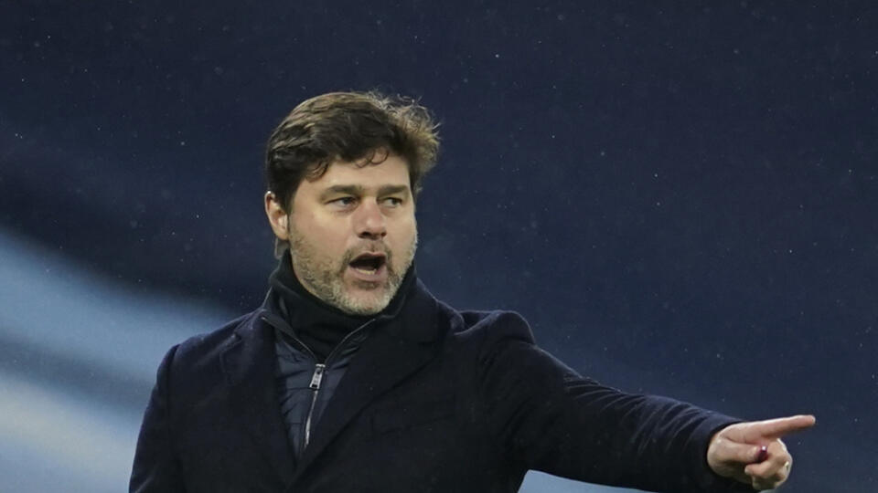 KK46 Manchester - Na snímke tréner PSG Mauricio Pochettino počas odvety semifinále Ligy majstrov Manchester City - Paríž Saint-Germain 4. mája 2021 v Manchestri. FOTO TASR/AP
PSG's head coach Mauricio Pochettino gestures during the Champions League semifinal second leg soccer match between Manchester City and Paris Saint Germain at the Etihad stadium, in Manchester, Tuesday, May 4, 2021. (AP Photo/Dave Thompson)