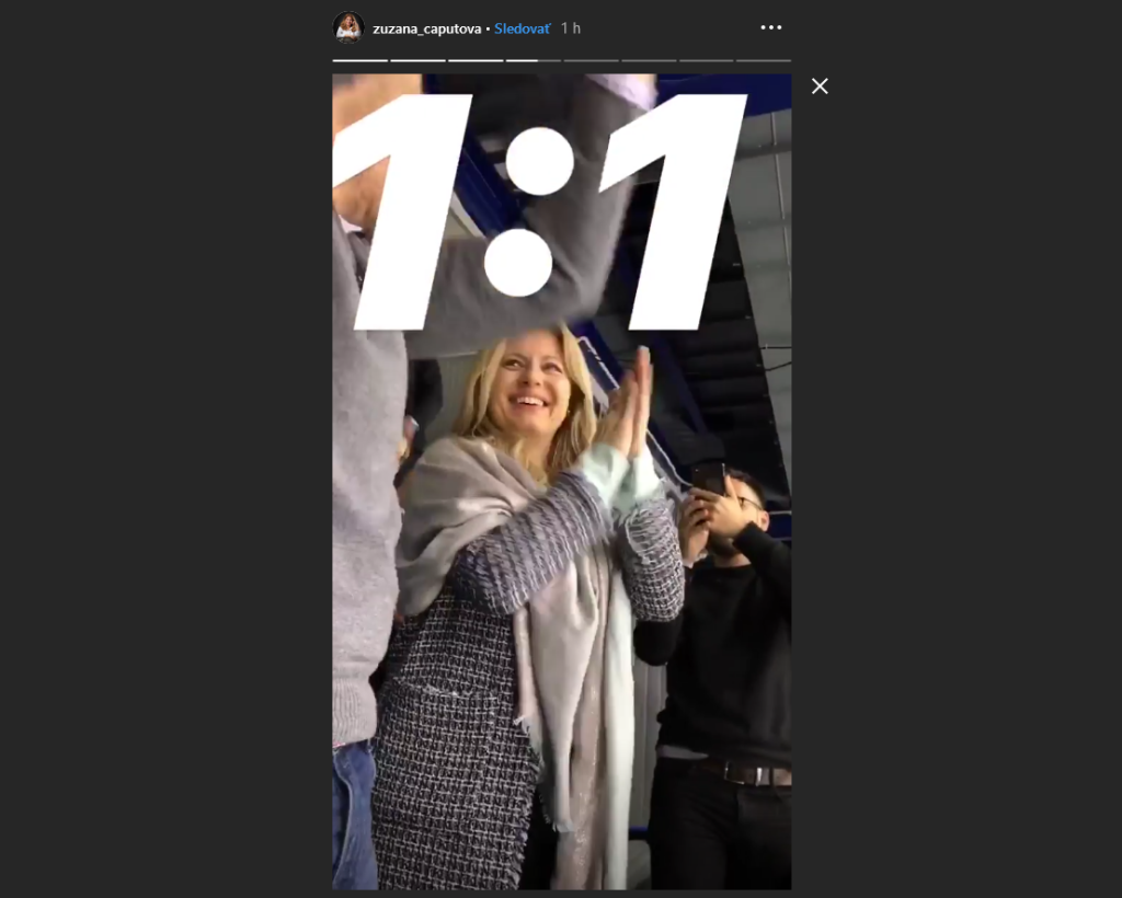Keď naši hokejisti vyrovnali na 1:1, Čaputová nechala emóciám voľný priebeh.