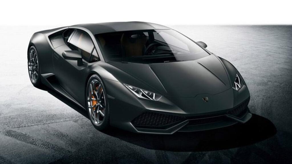 Aj toto mal Marek Hamšík v garáži: Lamborghini Huracan: Cena- 220-tisíc, Výkon – 449 kW (611 koní), Maximálna rýchlosť- 325, Zrýchlenie z 0-100 – 5 sekúnd