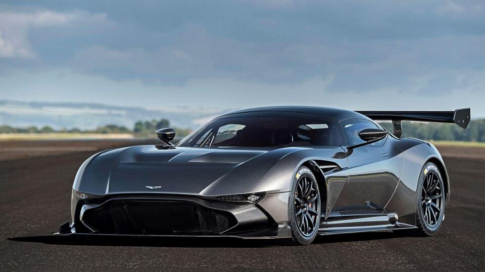 Aston Martin Vulcan.