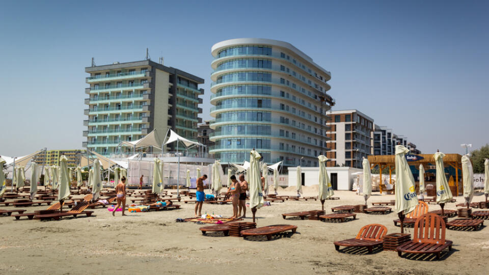 Mamaia, to sú čisté pláže aj luxusné dovolenkové rezorty, ktoré však nie sú pre každého.