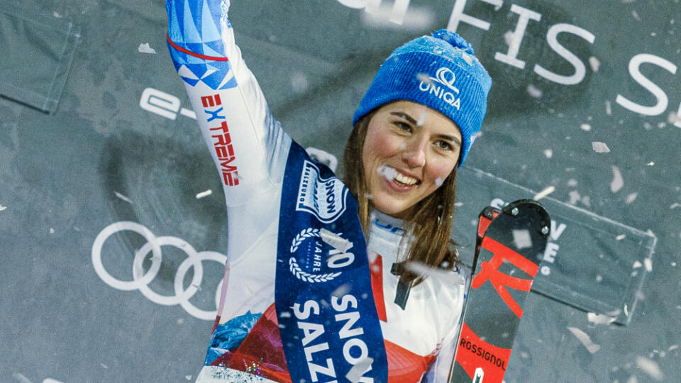Na snímke Petra Vlhová v cieli druhého kola slalomu Svetového pohára v alpskom lyžovaní žien v rakúskom Flachau.