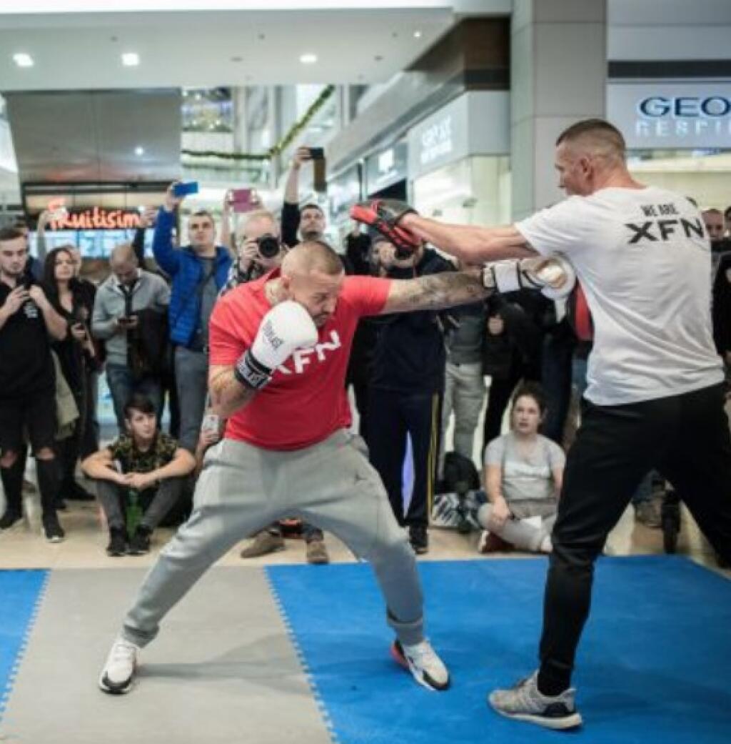 FOTO Rytmus má za sebou boxerský zápas! Takto ste ho ešte nevideli: Zaliaty krvou a totálne na dne!