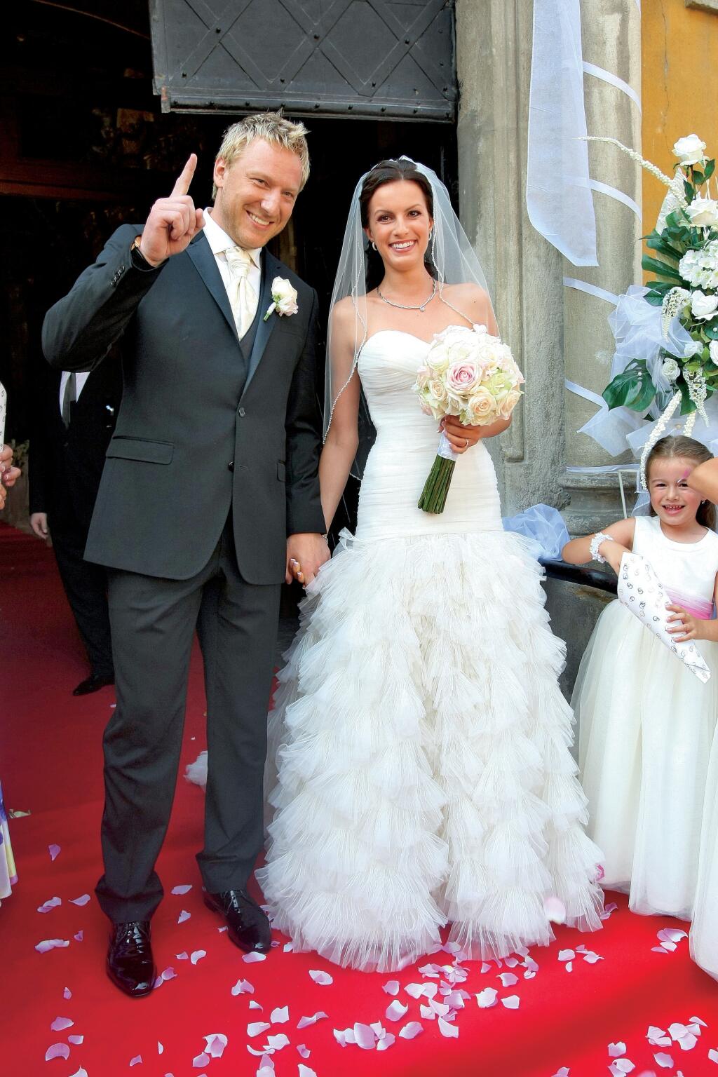 Marián Hossa (hokejista) s priateľkou Janou Ferovou.