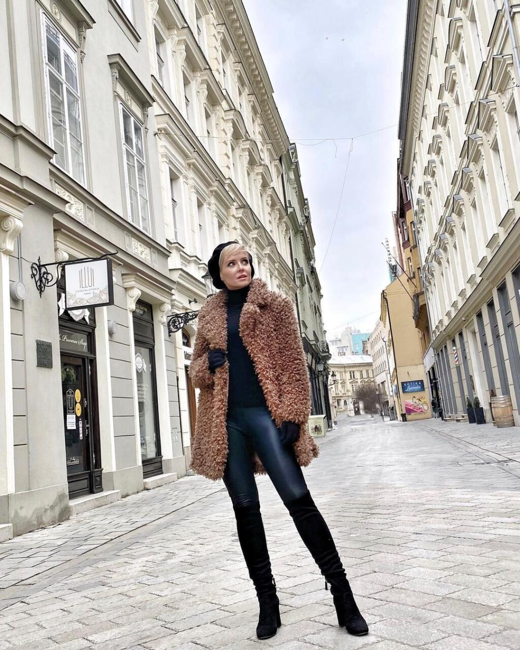 Kvetka Horváthová v outfite Parížanky.