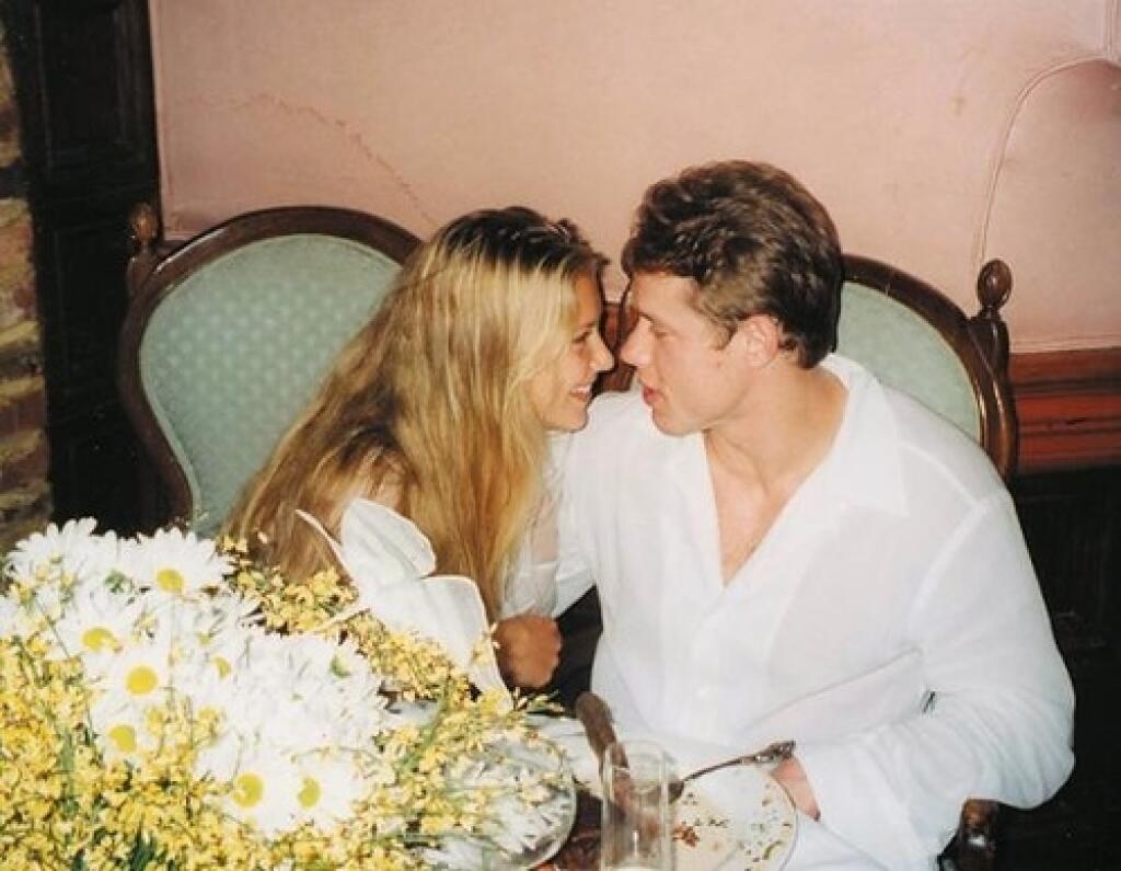 Keď sa o Kournikovovej a Burem dozvedel Fedorov, vypýtal si v Detroite deň voľna a letel do Arizony za Kurnikovovou. V salóniku tenisového štadióna, kde hrala Kournikovová turnaj, ju so 240 ružami požiadal, aby dala ich vzťahu ešte šancu. Fedorov po pár rokoch priznal, že sa s tenistkou oženil, ale rýchlo aj rozviedol.