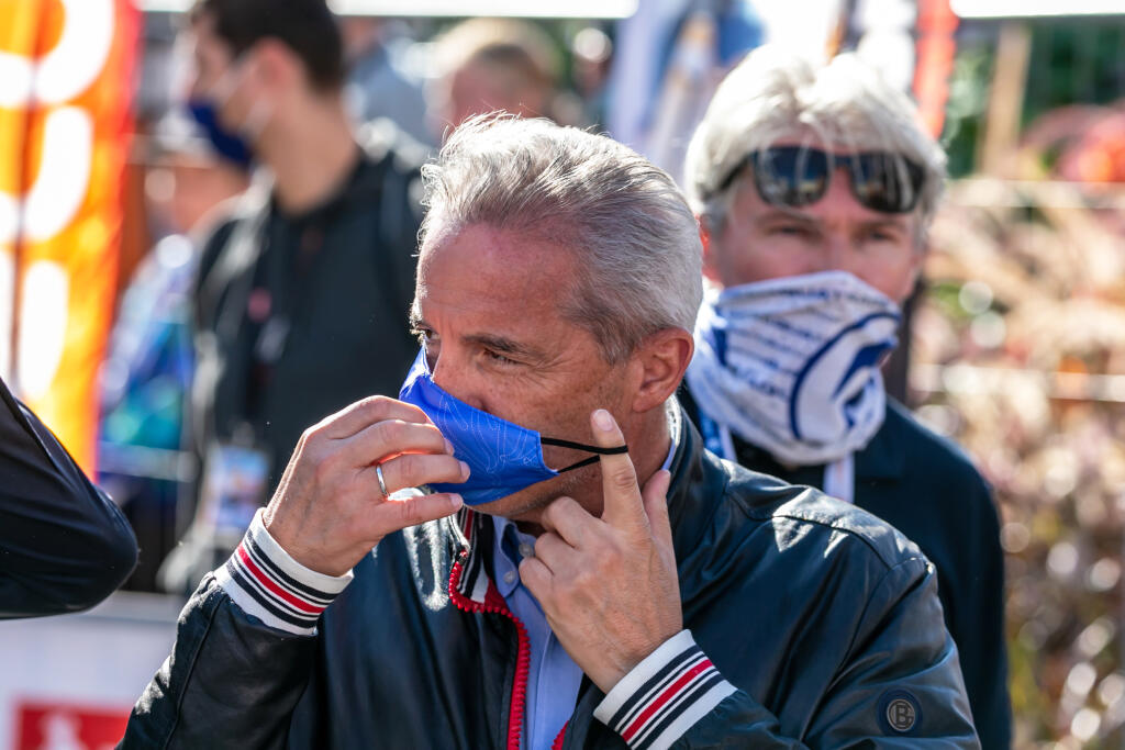Na snímke je Václav Mika v cieli štvrtej etapy cyklistických pretekov Okolo Slovenska v Trnave.