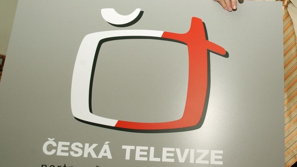 Černý takmer celý svoj život zasvätil žurnalistike a dlhé roky šéfoval športovej redakcii v Českej televízii.