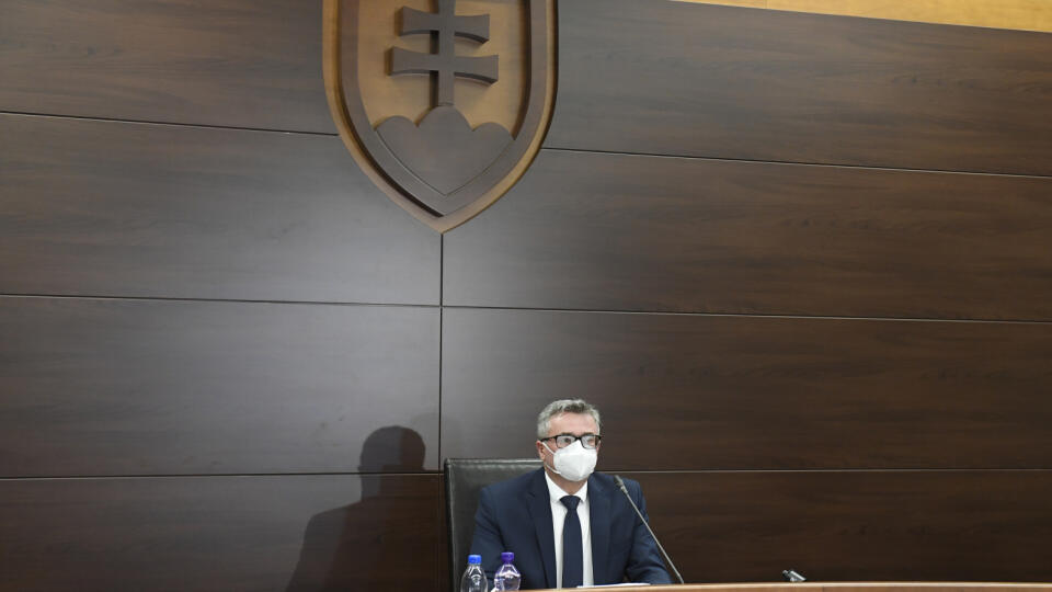 Na snímke predseda Ústavného súdu (ÚS) SR Ivan Fiačan počas tlačovej konferencie po neverejnom zasadnutí pléna ÚS v Košiciach 1. decembra 2021. FOTO TASR - František Iván
