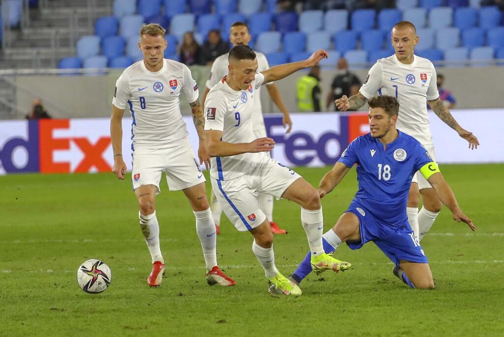 Slovenská futbalová reprezentácia zvíťazila v utorňajšom zápase v H-skupine kvalifikácie MS 2022 nad Cyprom 2:0 na Národnom futbalovom štadióne v Bratislave.