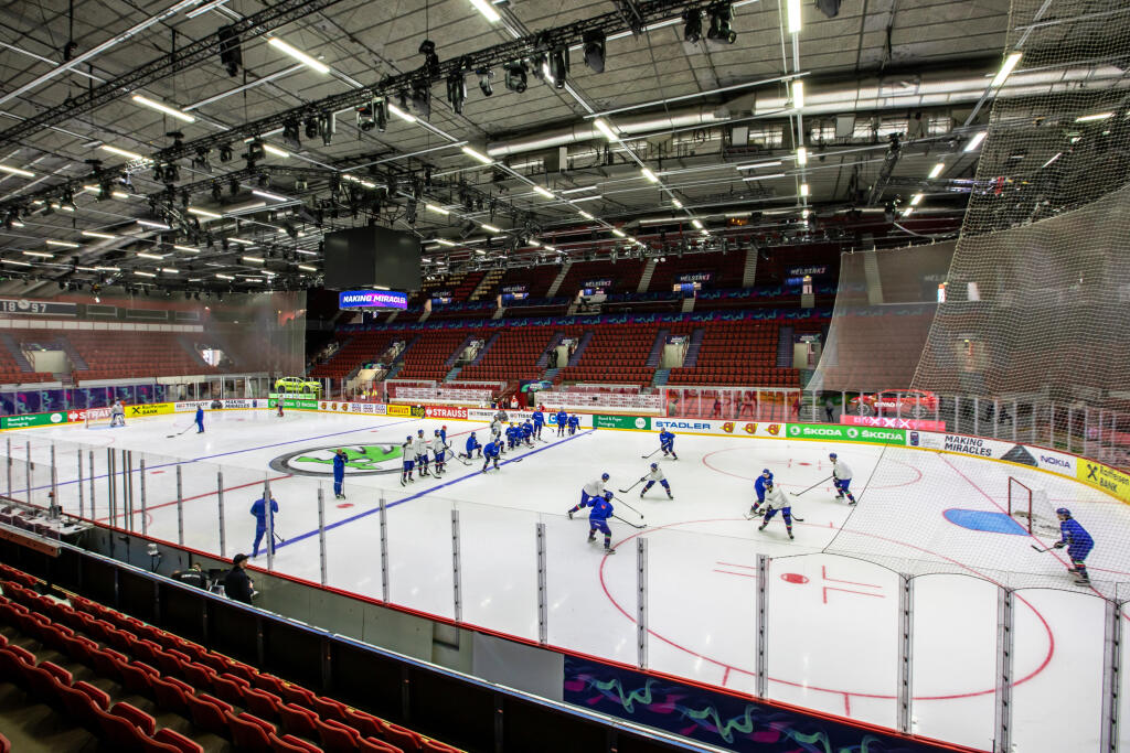 Slovenskí hokejoví reprezentanti budú hrať svoje zápasy v Helsinki Ice hall. Na snímke je tréning Talianskej reprezenácie.