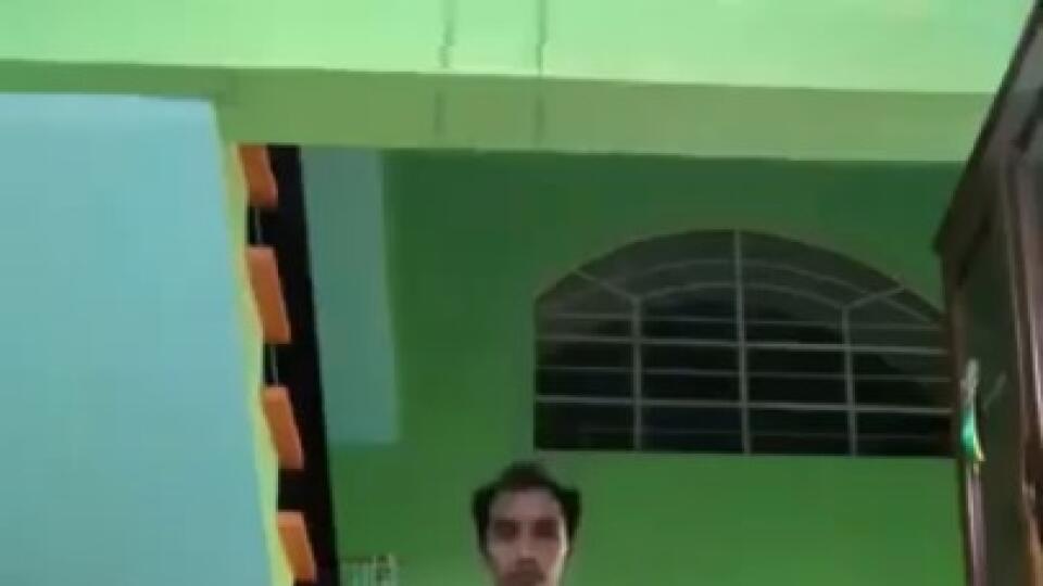 VIDEO Tento muž všetkým ukázal, ako sa držať vo forme počas karantény: Pozrite sa na to!
