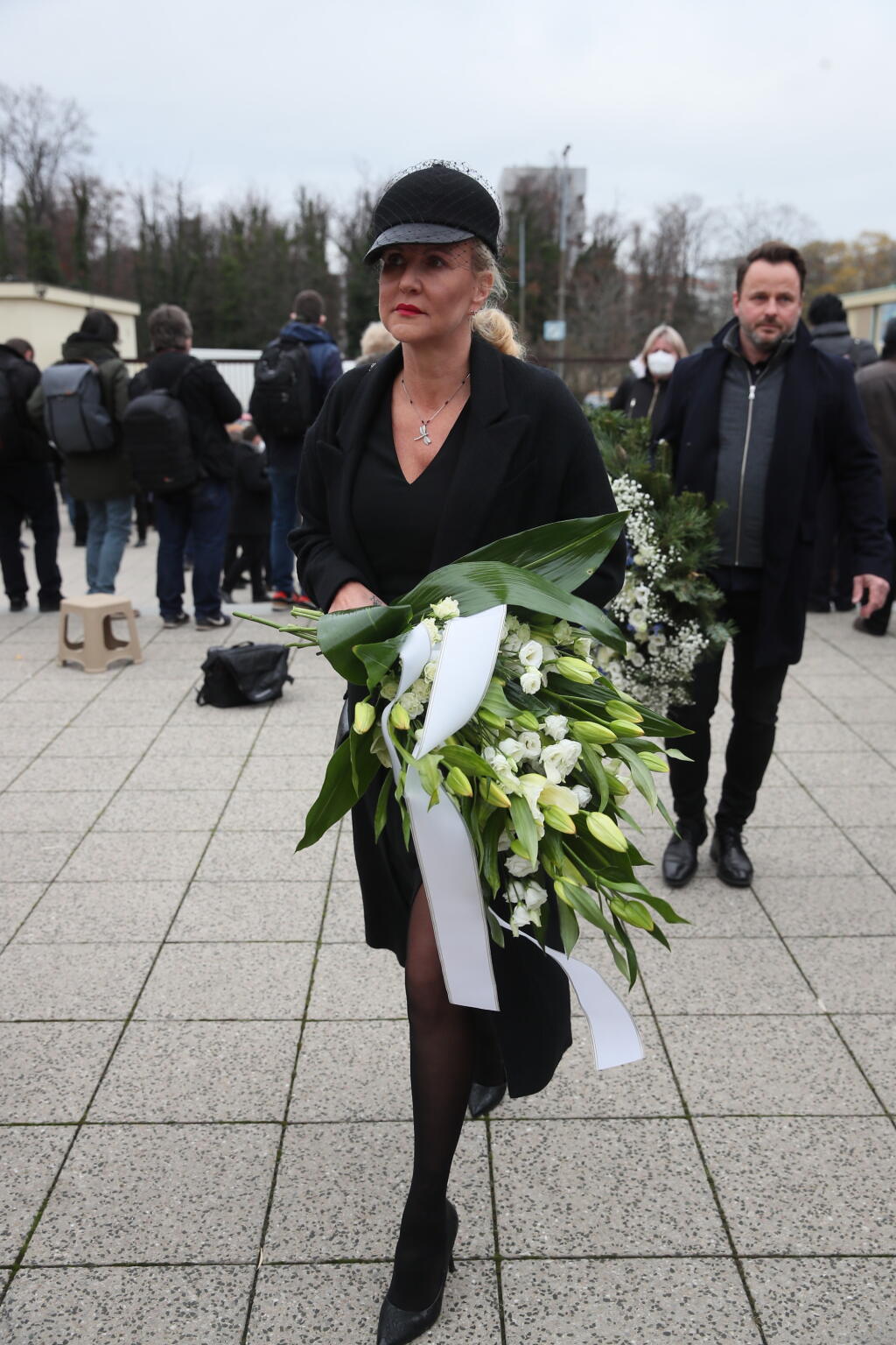 Vendula Pizingerova na pohrebe Žbirku.