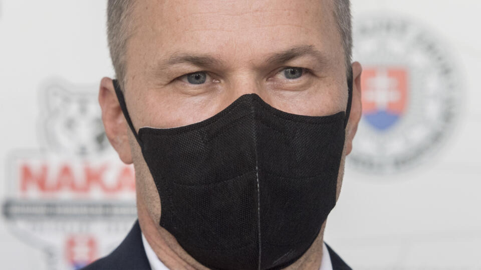 Na snímke dočasný policajný prezident Peter Kovařík počas brífingu s novinármi 6. októbra 2020 v Bratislave. FOTO TASR - Martin Baumann
