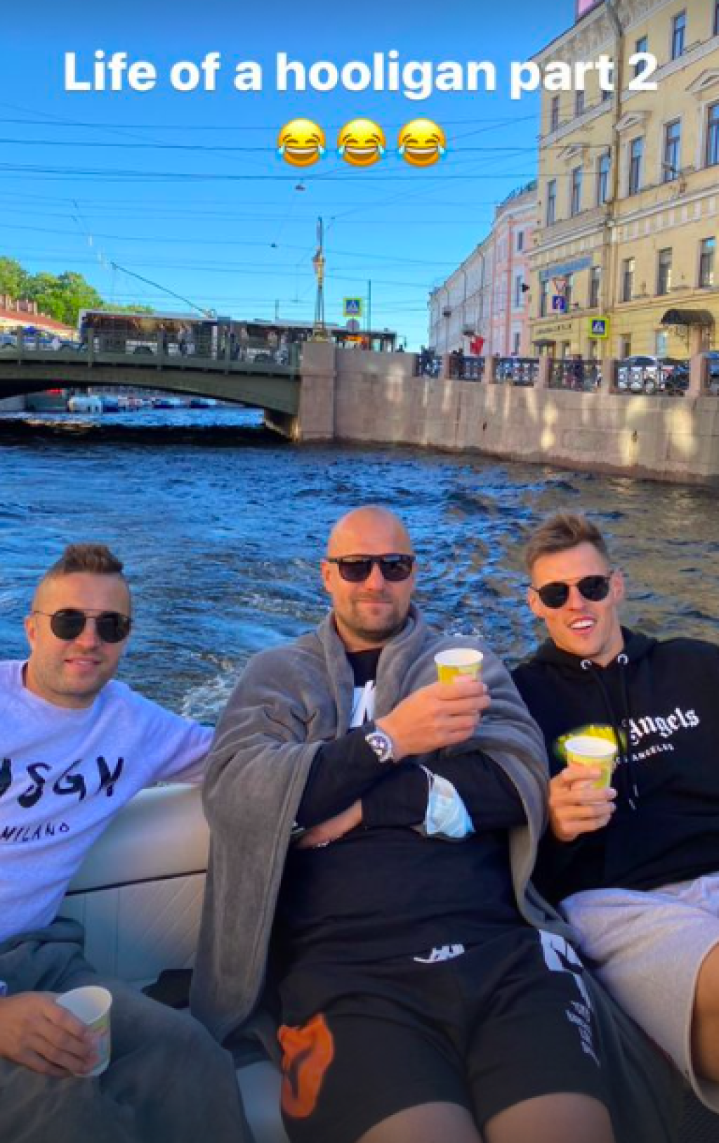 Čerešničkou na torte bola plavba loďou po rieke Neva. Naše legendy sa plavbou pochválili aj na sociálnych sieťach.