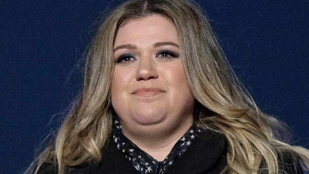 Kelly Clarkson predtým, ako rapídne schudla.