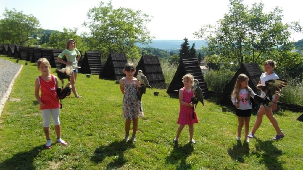 MALÍ SOKOLIARI : Žiaci zo Štiavnických Baní sa pýšia unikátnym predmetom.