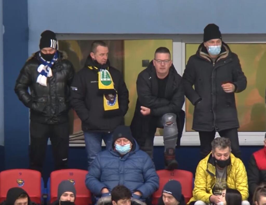 Ľupták v tejto sezóne vybuchol len raz, keď si neudržal na uzde nervy v dueli s Popradom ešte počas základnej časti. Disciplinárka SZĽH mu následne zakázala navštevovať zápasy na štadióne na dva mesiace.