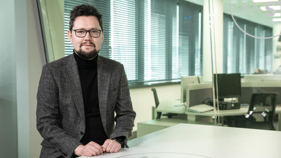 Na snímke je Radoslav Baťo z modrej koalícii.