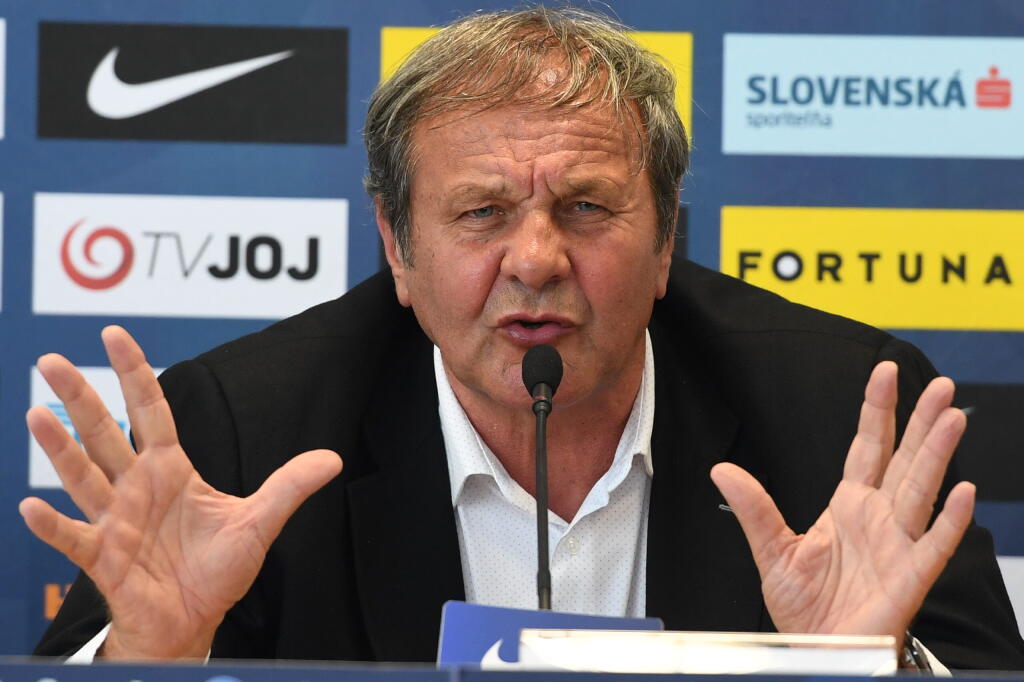 SR futbal reprezentácia Kozák TK tréner odchod BAX