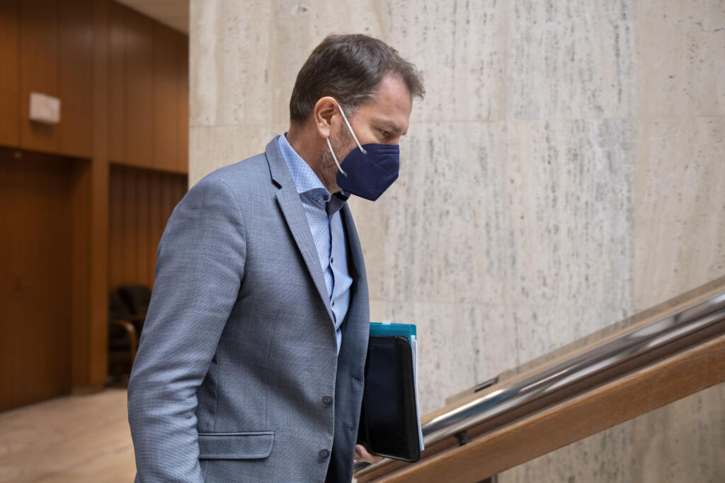 Na snímke podpredseda vlády a minister financií SR Igor Matovič (OĽaNO) pred rokovaním 40. schôdze vlády SR v Bratislave . FOTO TASR - Pavel Neubauer