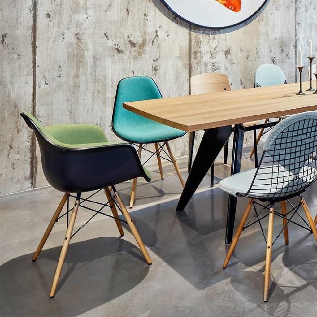 Vitra Eames DAW стул, белый