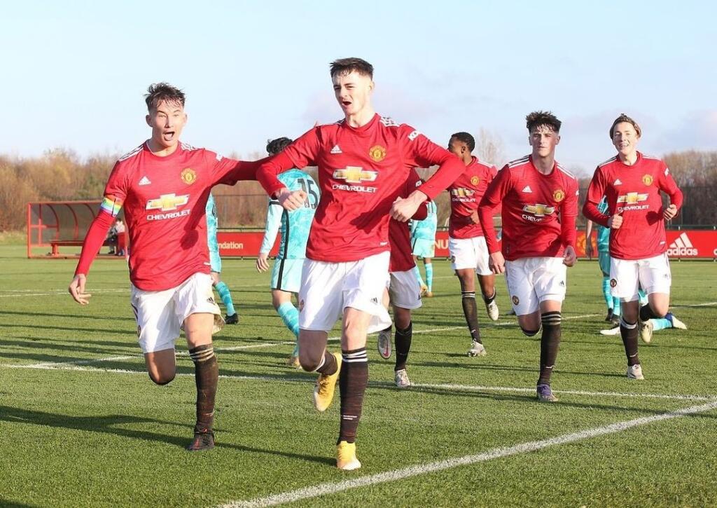 Martin Šviderský sa postupnými krokmi derie v Manchestri United nahor a je možné, že už v dohľadnej dobe ho uvidíme nastupovať za A-tím po boku hviezdneho Cristiana Ronalda.