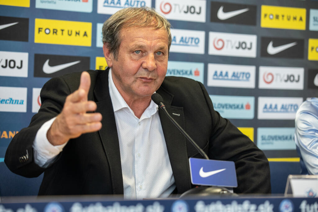 "Weiss povedal, že nevie, prečo bol vonku."