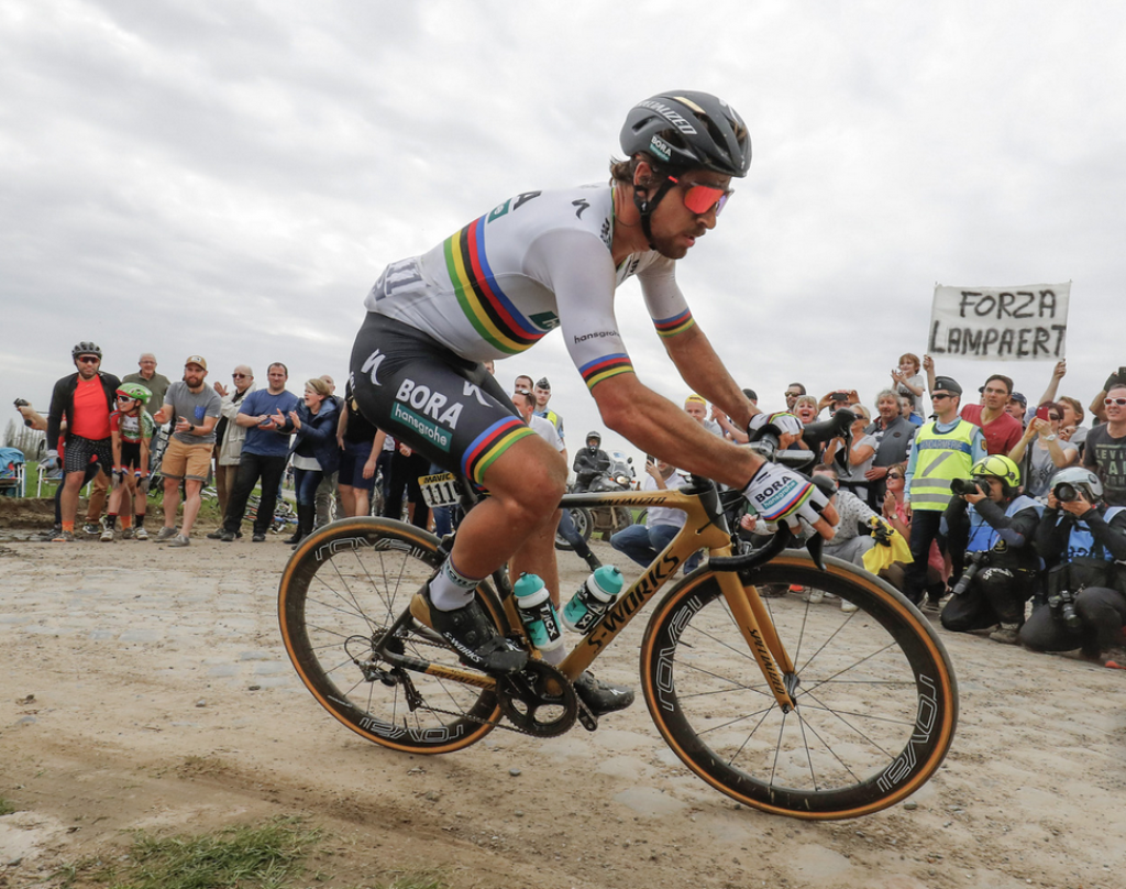Sagan v detailnom zábere pretekov Paríž-Roubaix 2019.