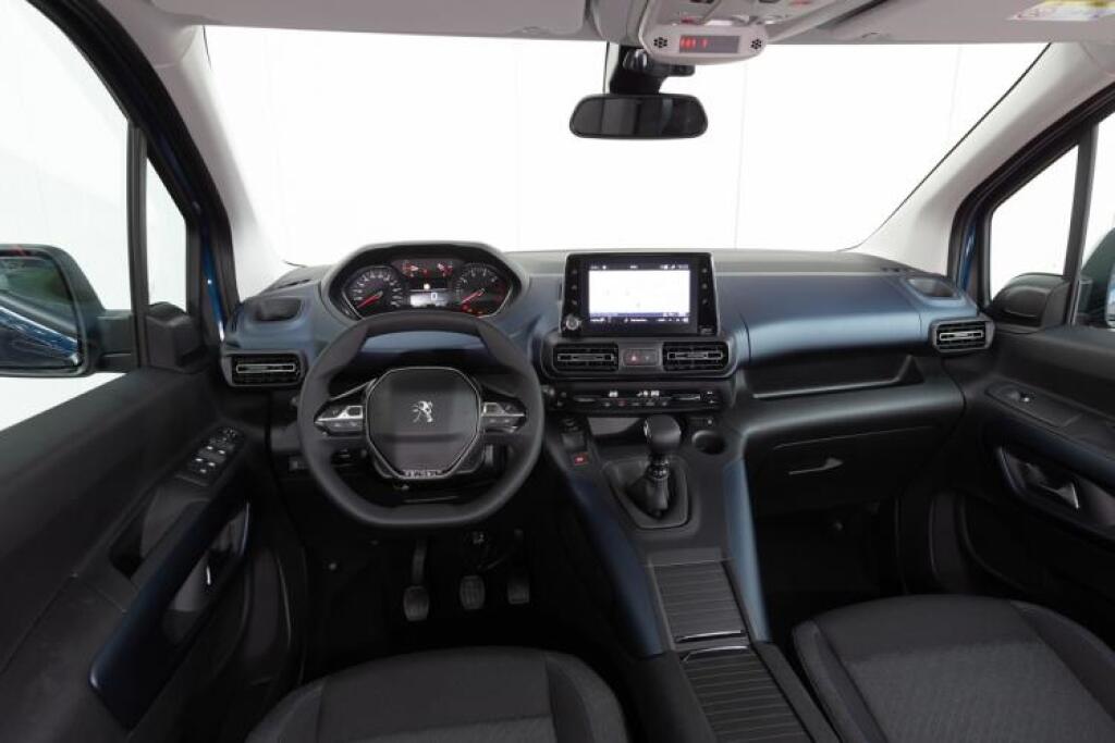 Ako môže MPV uloviť fanúšikov SUV? Peugeot Rifter to dokázal