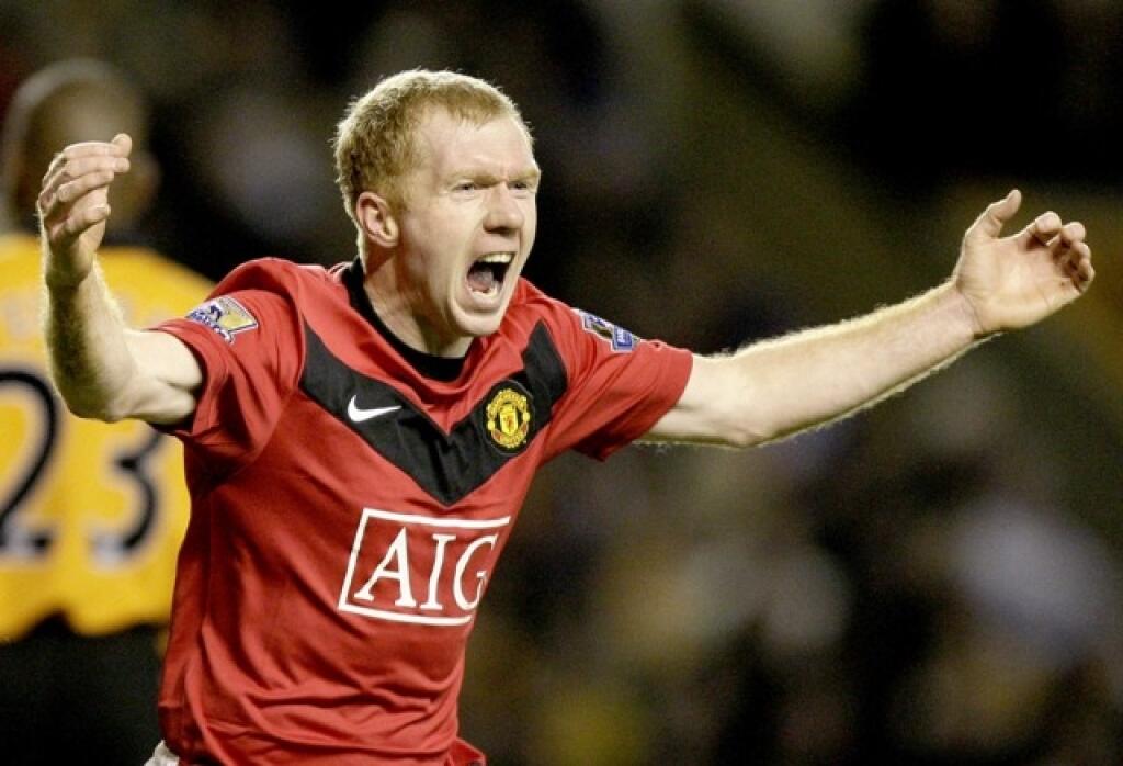 Anglický futbalista Paul Scholes strelil svoj jubilejný stý ligový gól