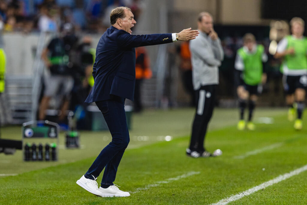 Na snímke Vladimír Weiss počas zápasu F skupiny Európskej konferenčnej ligy medzi ŠK Slovan Bratislava a FC Kodaň.