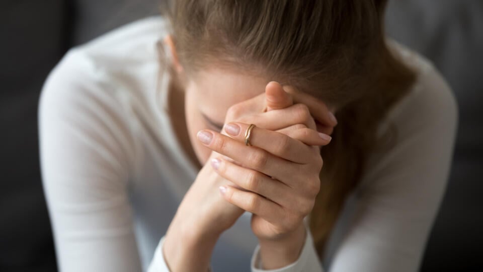 Sad,Depressed,Woman,Feeling,Bad,Down,Hopeless,Crying,Alone,,Upset