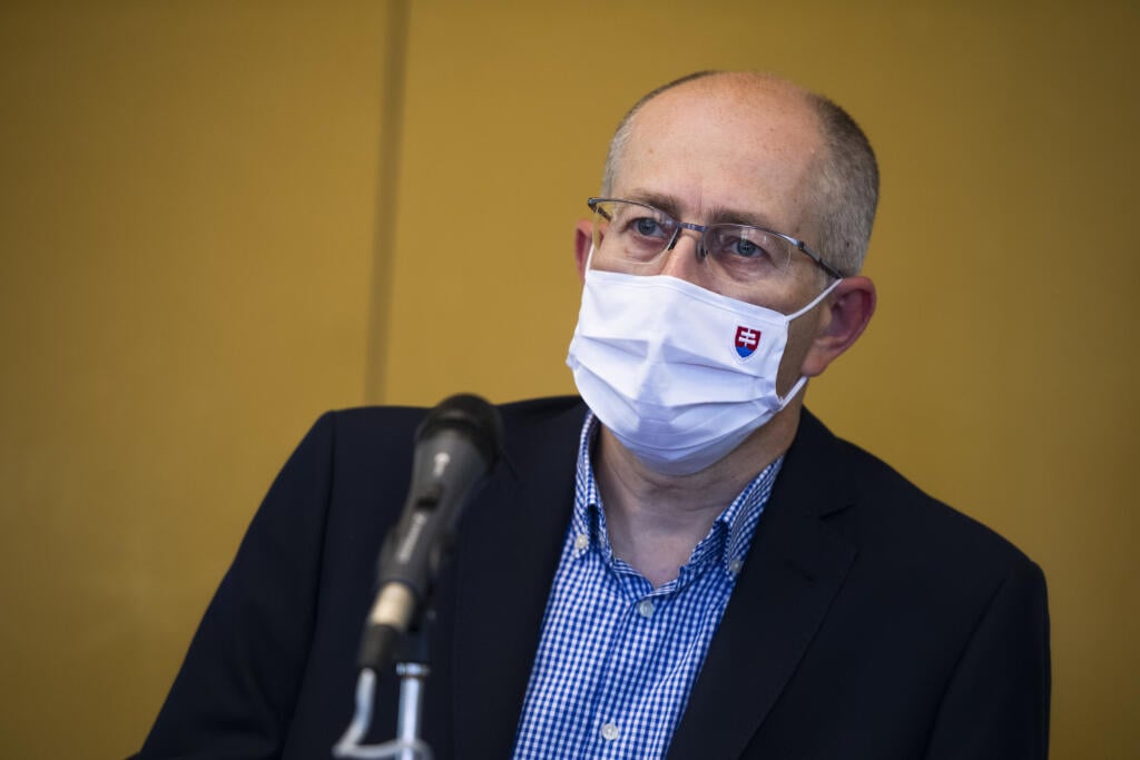 Na snímke predseda Výboru NR SR pre hospodárske záležitosti Peter Kremský počas 1. schôdze Komisie pre energetiku pri Výbore NR SR pre hospodárske záležitosti v Bratislave 24. júna 2020. FOTO TASR - Jaroslav Novák