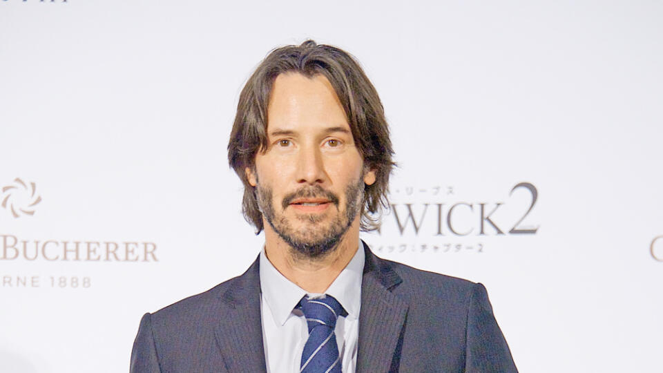 S kým randil sympatický Keanu Reeves