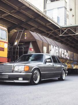 Mercedes-Benz 560 SEL AMG 6.0: Stálica aukčných siení